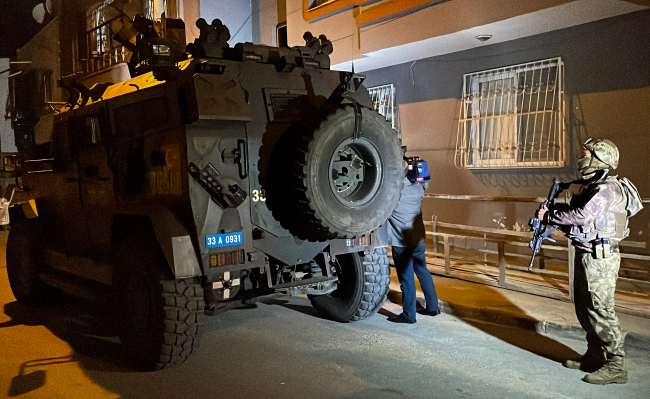 Mersin'de terör operasyonu: 8 gözaltı kararı