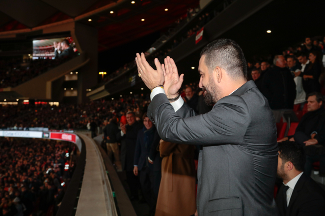 Atletico Madrid Arda Turan'ı onurlandırdı