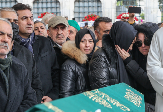 Sanatçı Burhan Çaçan son yolculuğuna uğurlandı