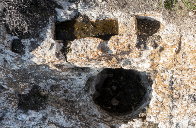 Van'da 3 odalı Urartu mezarı tespit edildi