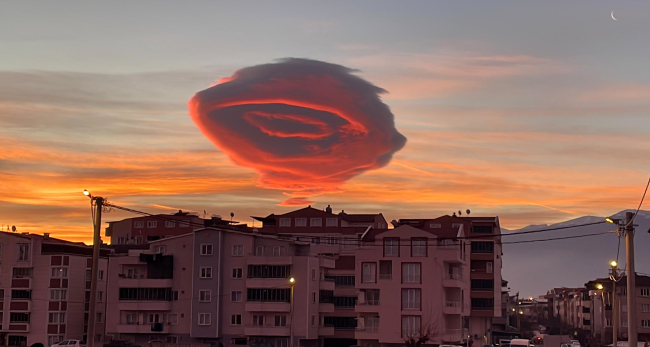 Bursa'da mercek bulutu görüldü - Son Dakika Haberleri