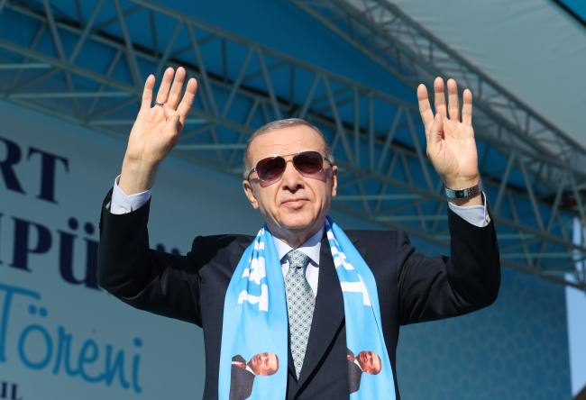 Cumhurbaşkanı Erdoğan: Miçotakis eğer bir yanlış yapmaya kalkarsan Çılgın Türkler yürür