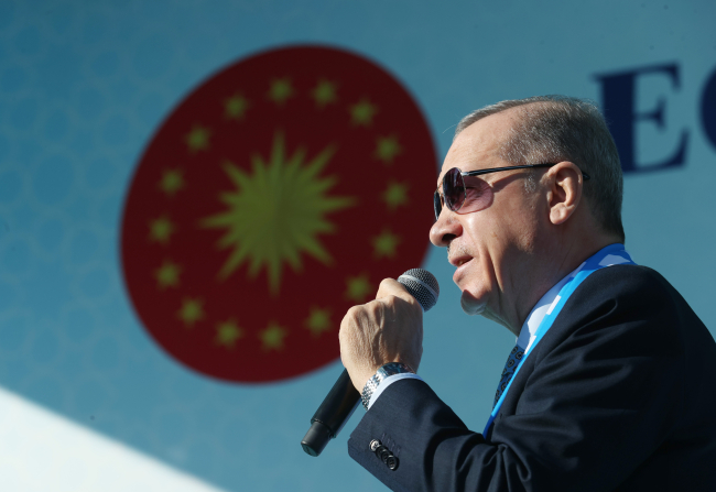 Cumhurbaşkanı Erdoğan: Miçotakis eğer bir yanlış yapmaya kalkarsan Çılgın Türkler yürür