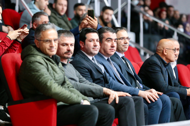 Bolu'da tekvando ve kick boks sporcularının gösterisi ilgiyle izlendi