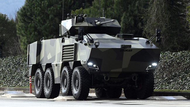 Türkiye'nin yerli motorlu ilk 8x8 zırhlı aracı: Arma II