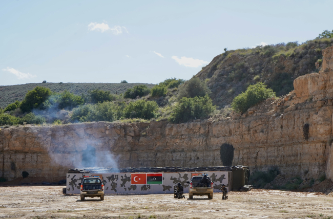 Türkiye'nin 'terörle mücadele alanında' eğittiği Libyalı polisler sertifikalarını aldı