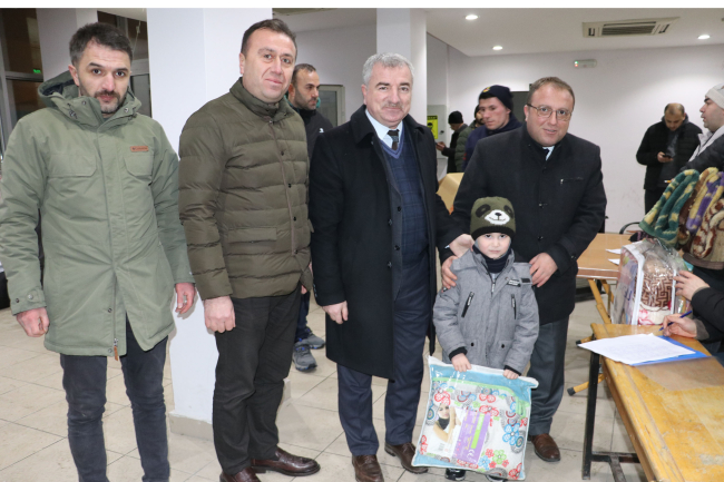 Samsun'dan deprem bölgesine yardım