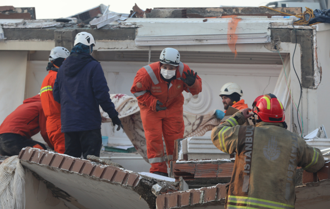 Hatay'da zor koşullar altında kurtarma seferberliği