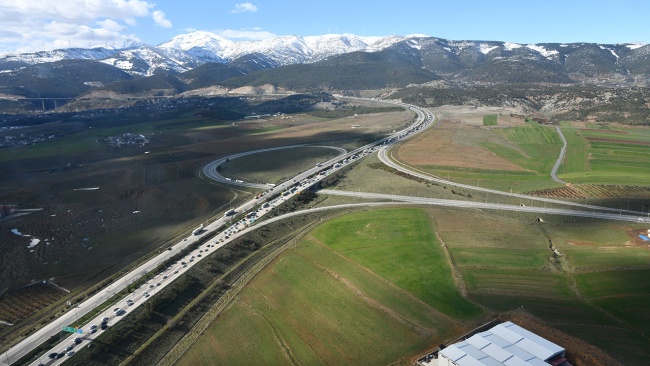 TAG Otoyolu Nurdağı istikametinde yoğunluk sürüyor
