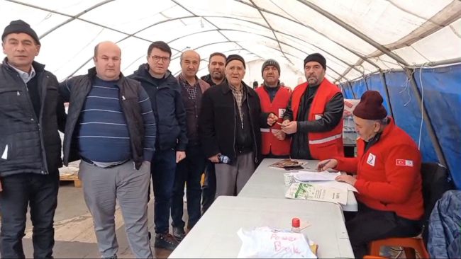 Mehmet amca umre parasını depremzedelere bağışladı