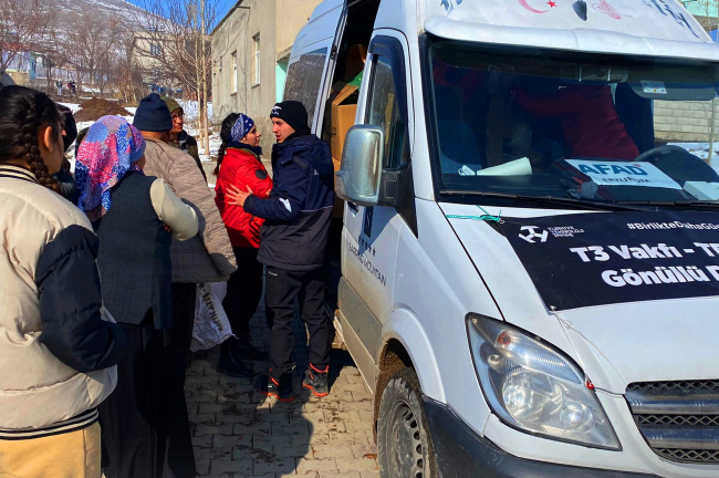 T3 Vakfı deprem bölgesinde çalışmalarını sürdürüyor