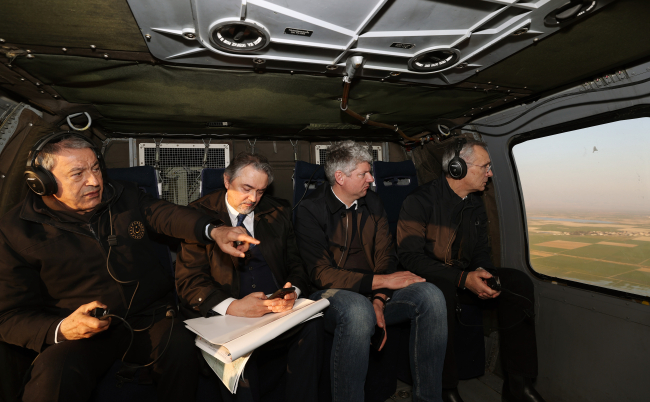 Bakan Akar NATO Genel Sekreteri Stoltenberg ile görüştü