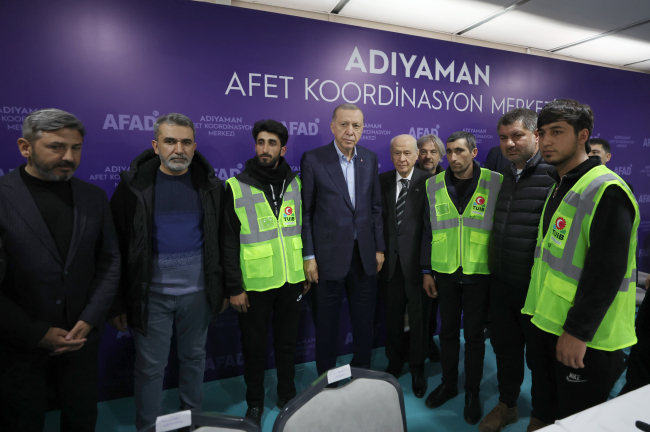 Cumhurbaşkanı Erdoğan: Ata yurdunuzu asla kalıcı olarak terk etmeyin