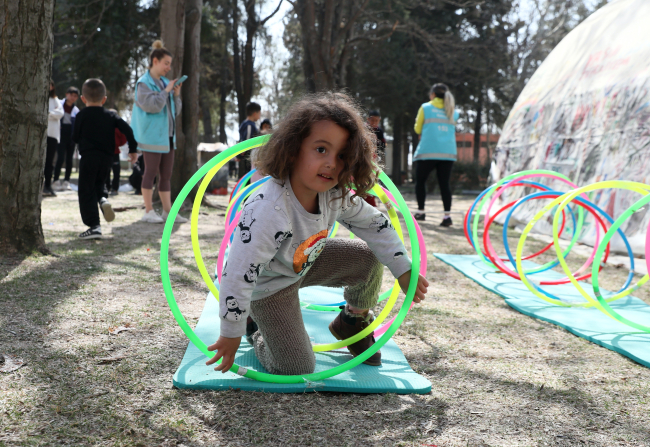 Çadır kentin çocukları düzenlenen etkinliklerle moral buluyor