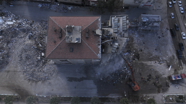 Kahramanmaraş'ta acil yıkım kararı alınan binaların yüzde 27'si yıkıldı