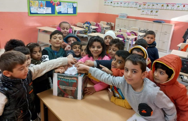 Ardahanlı çocuklar, depremzedelere harçlıklarıyla destek veriyor