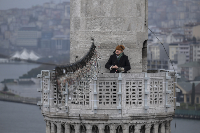 Mahyalar asılmaya başlandı