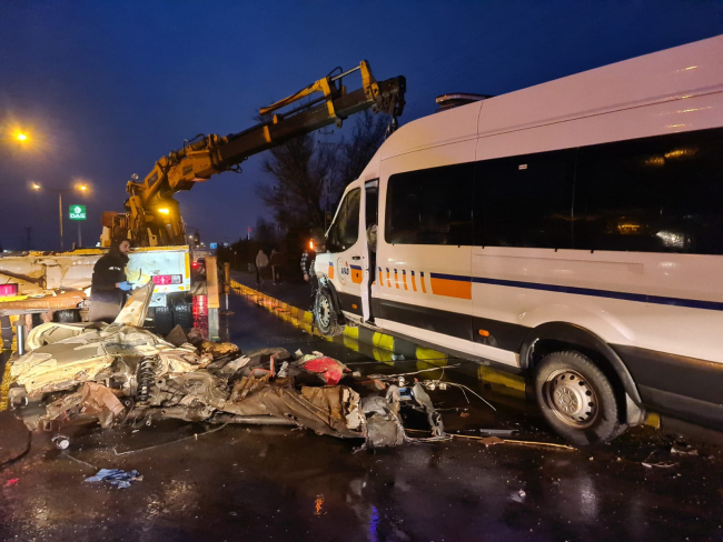 Nevşehir'de minibüs ile otomobil çarpıştı: 1 ölü, 9 yaralı