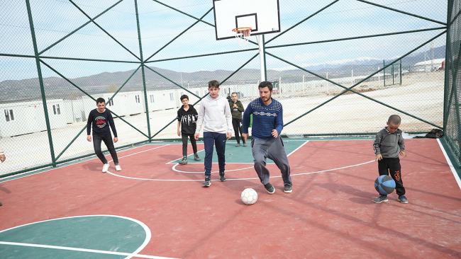 Malatya'da 8 bin depremzede konteyner kente yerleştirildi