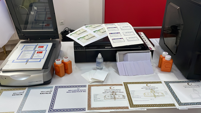 İstanbul'da sahte kimlik operasyonu