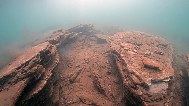 Depremin etkileri su altında görüntülendi