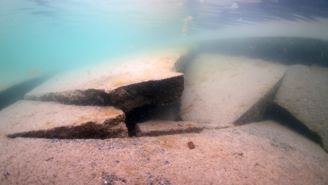 Depremin etkileri su altında görüntülendi