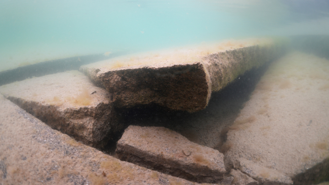 Depremin etkileri su altında görüntülendi