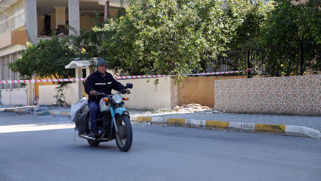 "Sütçü dede" depremzedelerin içini ısıttı