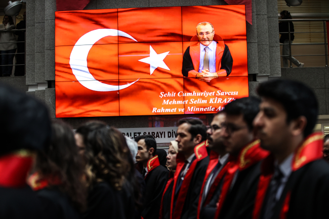Şehit savcı Mehmet Selim Kiraz İstanbul Adliyesi'nde anıldı