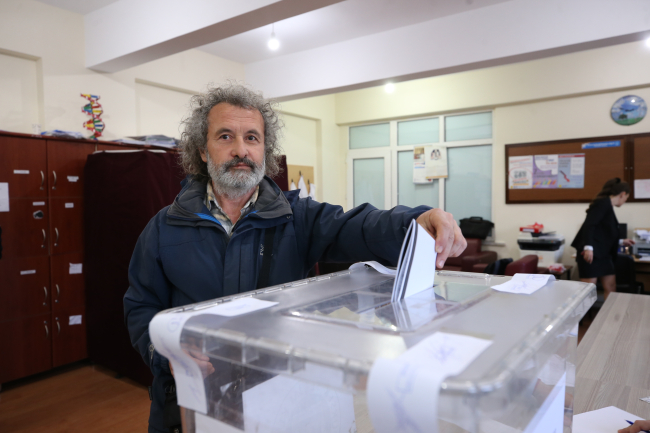 Trakya'daki çifte vatandaşlar Bulgaristan seçimleri için oy kullanıyor