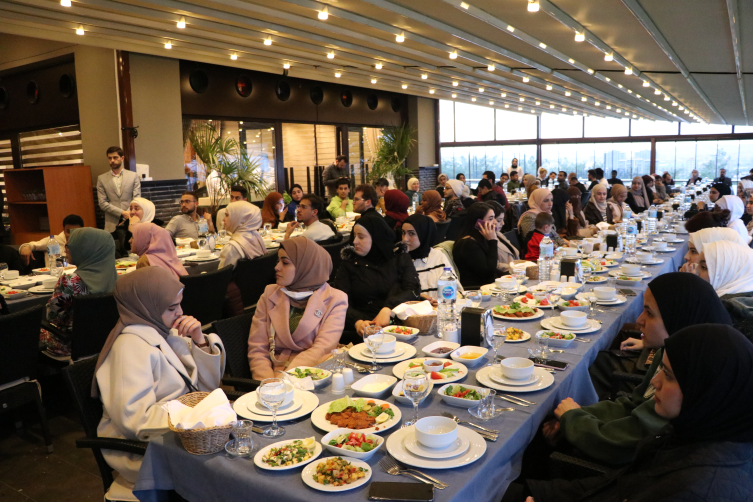 YTB Başkanı Eren yabancı öğrencilerle iftarda buluştu