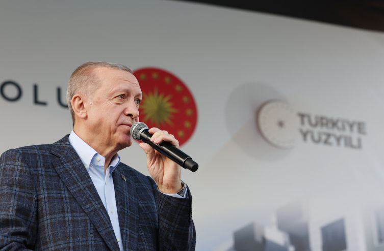 Cumhurbaşkanı Erdoğan: Ekonomik sıkıntıları yine biz çözeceğiz