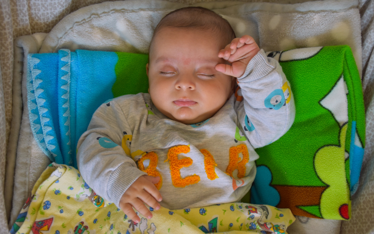 Görme kaybı yaşayan 5 aylık Hataylı bebek Eskişehir'de sağlığına kavuştu
