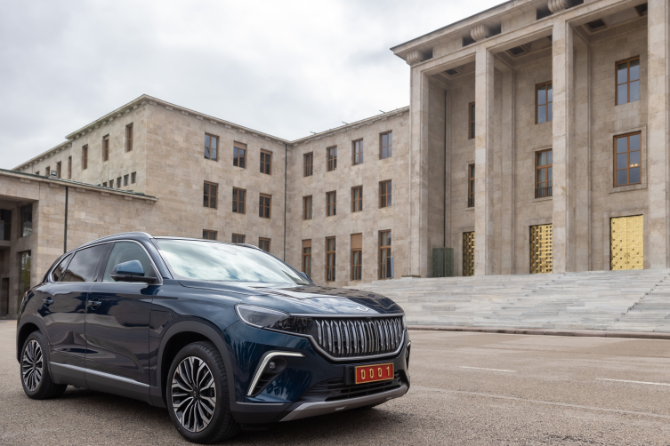 TBMM Başkanı Şentop, TÜRKPA üyelerini Togg ile Meclis'e getirdi