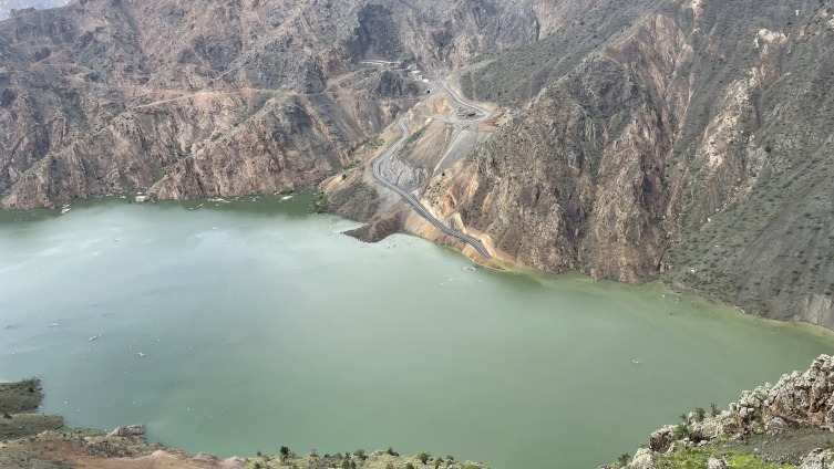 Yusufeli'nin eski ilçe merkezi tamamen sular altında kaldı