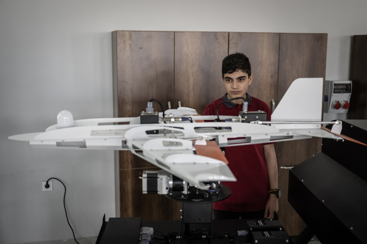 Türkiye'nin ilk havacılık ve uzay lisesi öğrencilerini bekliyor