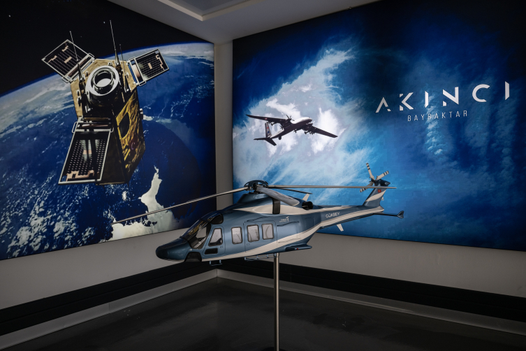 Türkiye'nin ilk havacılık ve uzay lisesi öğrencilerini bekliyor