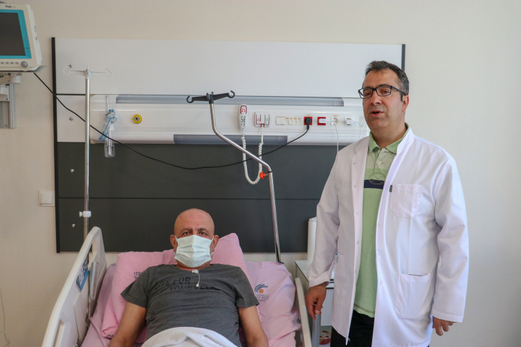 Malatya'da depreme rağmen 35 hasta kemik iliği nakliyle hayata tutundu