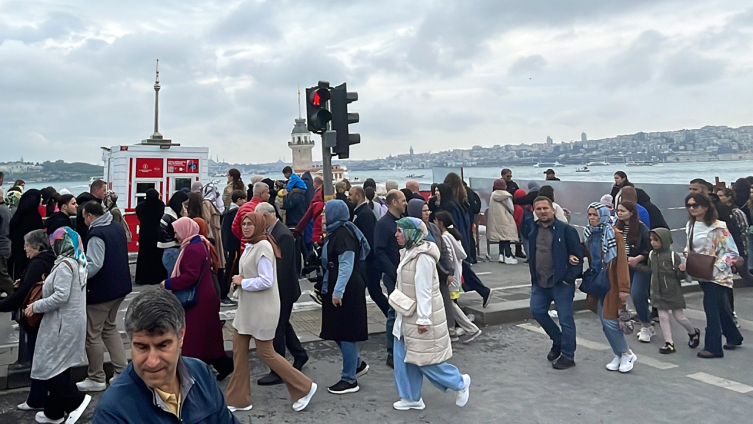 Ziyarete açılan Kız Kulesi'ne yoğun ilgi