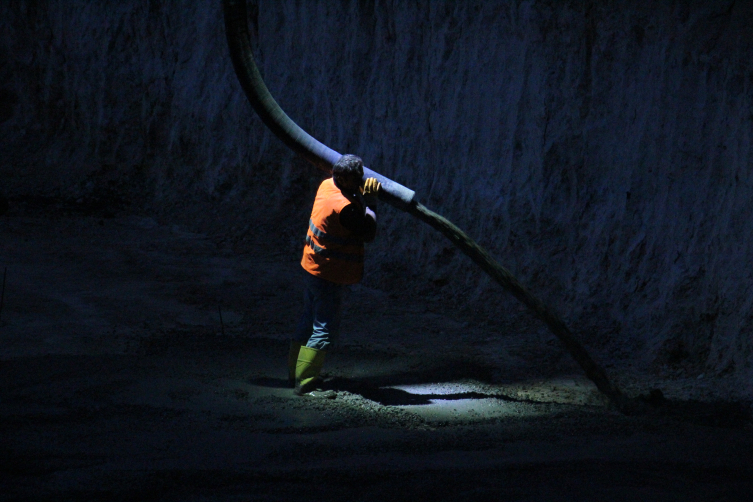 Kilis'te depremzedeler için yapılan kalıcı konutların inşası sürüyor