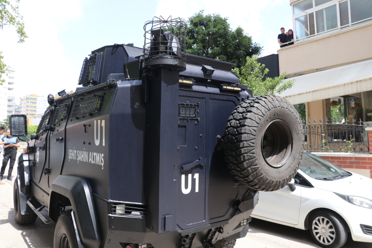 Şehit polisin adı kızının isteği üzerine zırhlı araca verildi