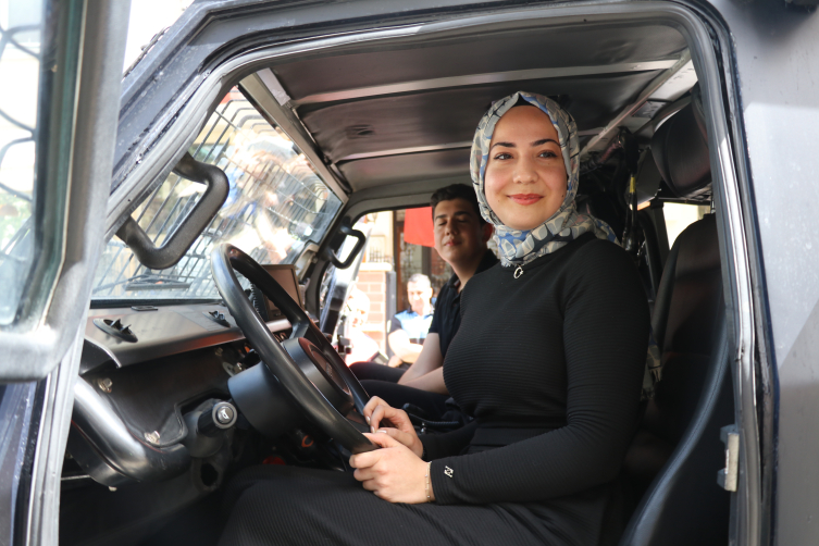 Şehit polisin adı kızının isteği üzerine zırhlı araca verildi