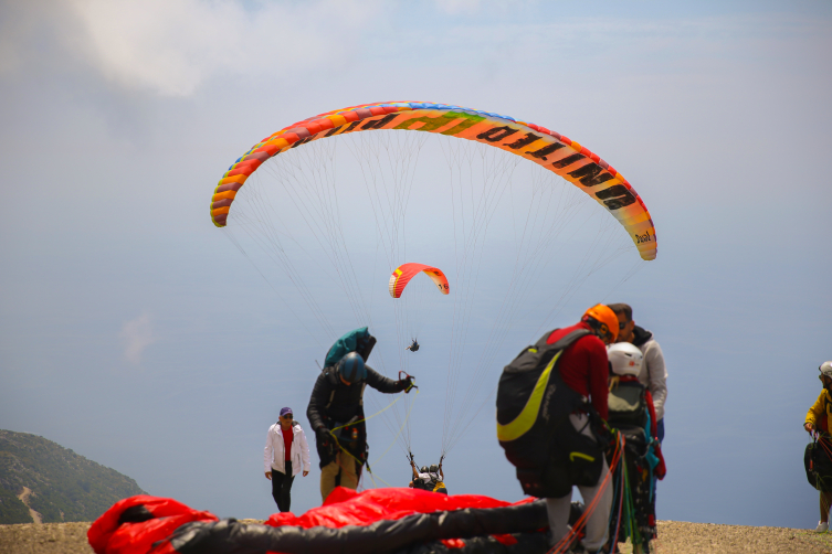 Babadağ'dan yamaç paraşütüyle uçuş sayısı her yıl artıyor