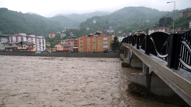 Bozkurt'ta alınan önlemler ilçeyi korudu