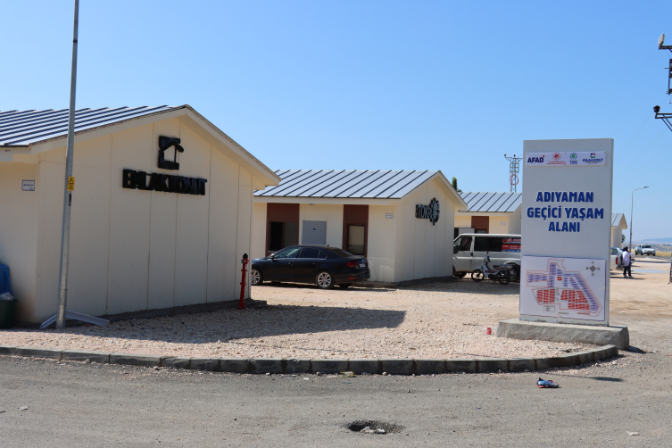 Adıyaman'da 2 bin 500 prefabrik konut yapıldı