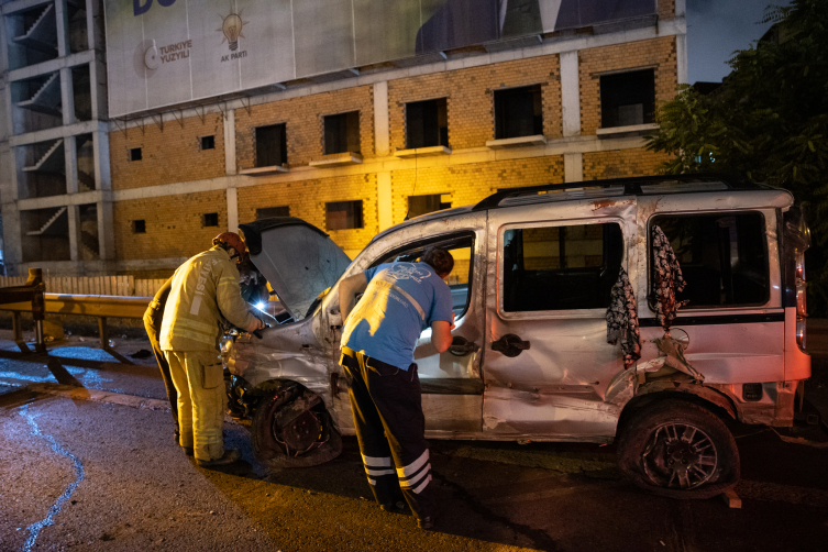İstanbul'da iki ayrı trafik kazasında 2 kişi öldü