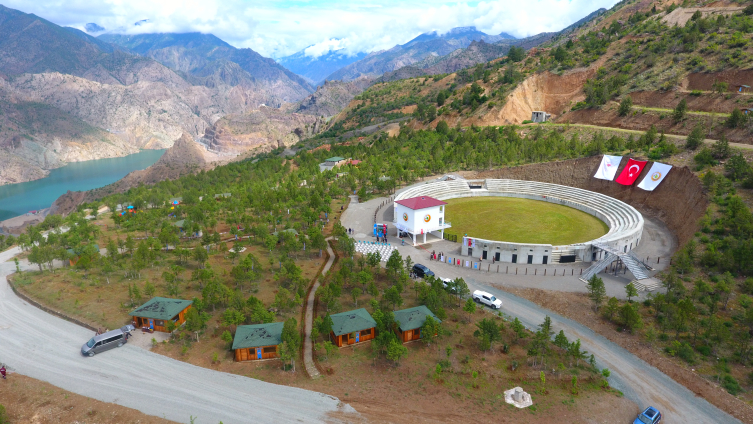 Artvin'de 'Yusufeli Orman Parkı' ve 'Boğa Güreş Meydanı' açıldı