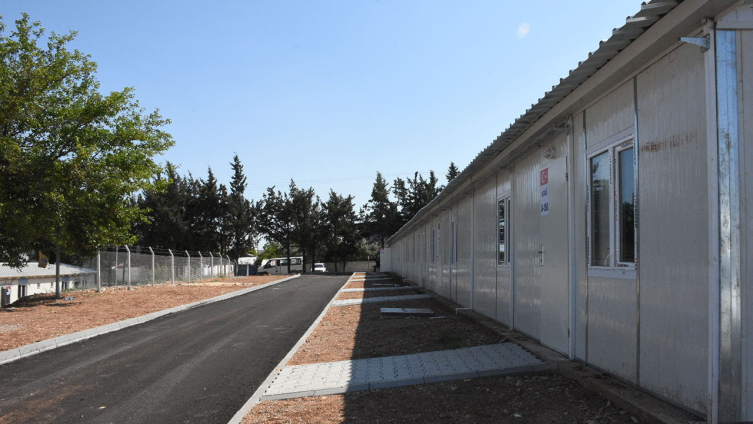 Kırıkhan'da geçici yaşam konutlarında sona gelindi