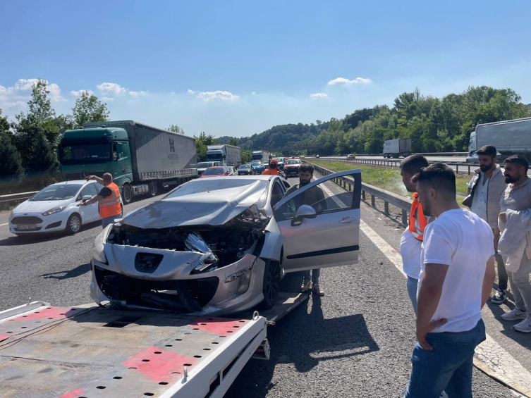 Sakarya'da zincirleme kaza: 9 yaralı