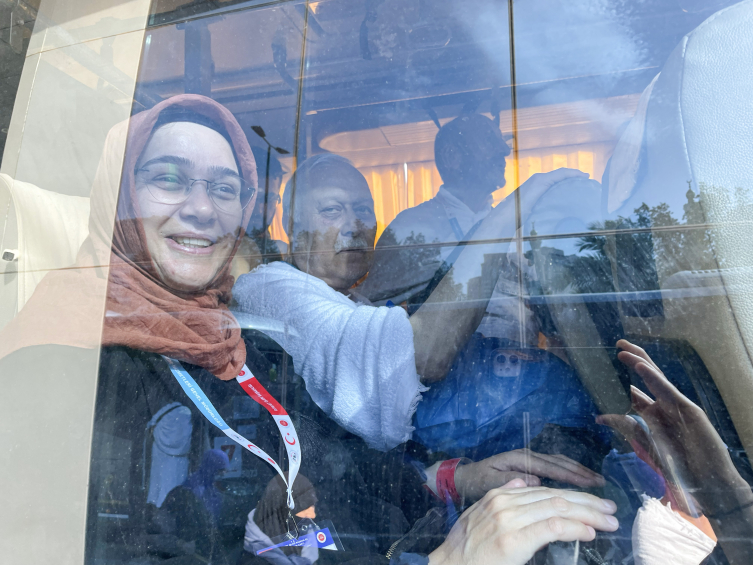 Hacı adaylarının Arafat'a yolculuğu başladı